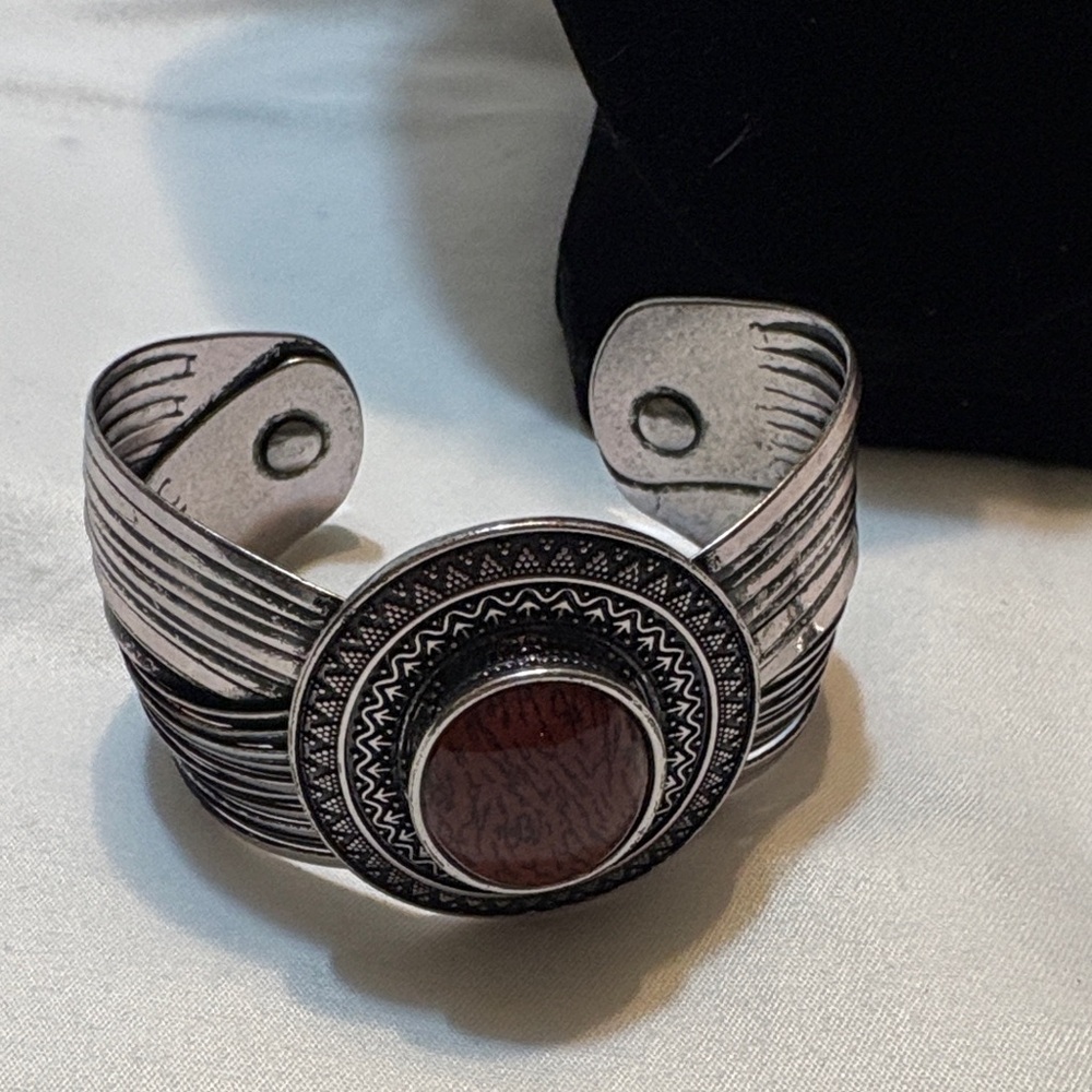 Premier Designs Boho Silver and Deep Red Jewelry Set - Picture 6 of 6